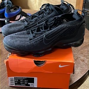 -MEN'S NIKE AIR VAPORMAX 2022 FLYKNIT